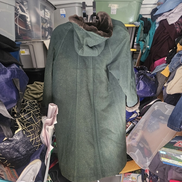 L.L. Bean Green & Faux Fur Trimmed Full Length Wool&Alpaca Blend Size L Usa Vtg - Picture 3 of 3